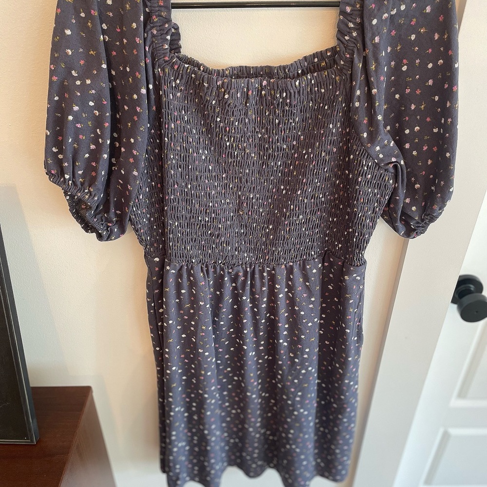 Universal Thread, size Medium, blue/floral print